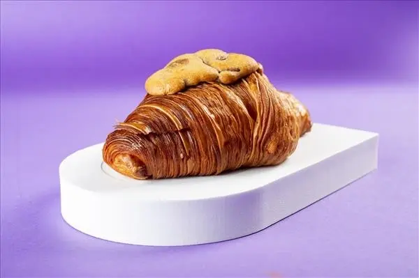 Chocolate Chip Croissant